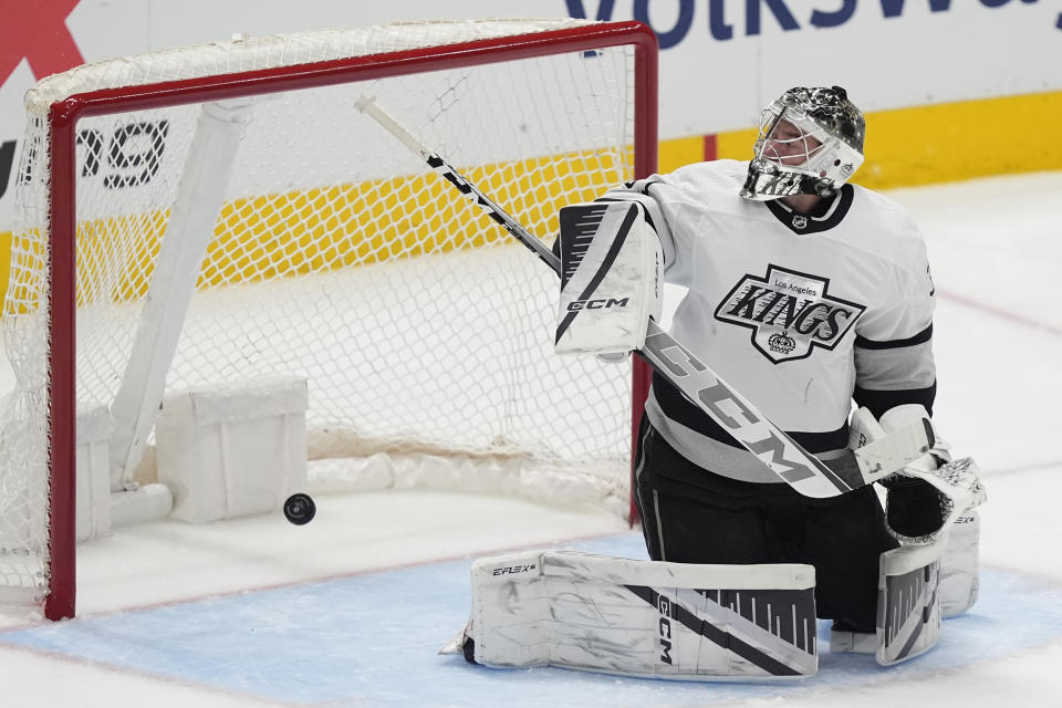 Los Angeles Kings goaltender David Rittich allows a goal by Dallas Stars center Craig Smith during the first period an NHL hockey game in Dallas, Saturday, March 16, 2024. (AP Photo/LM Otero)