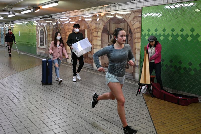 The Wider Image: Chinese students in Australia head home as coronavirus upends study