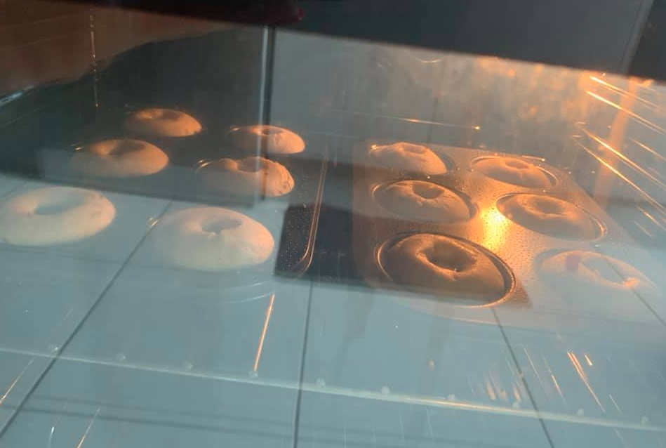 Aldi doughnut baking tray