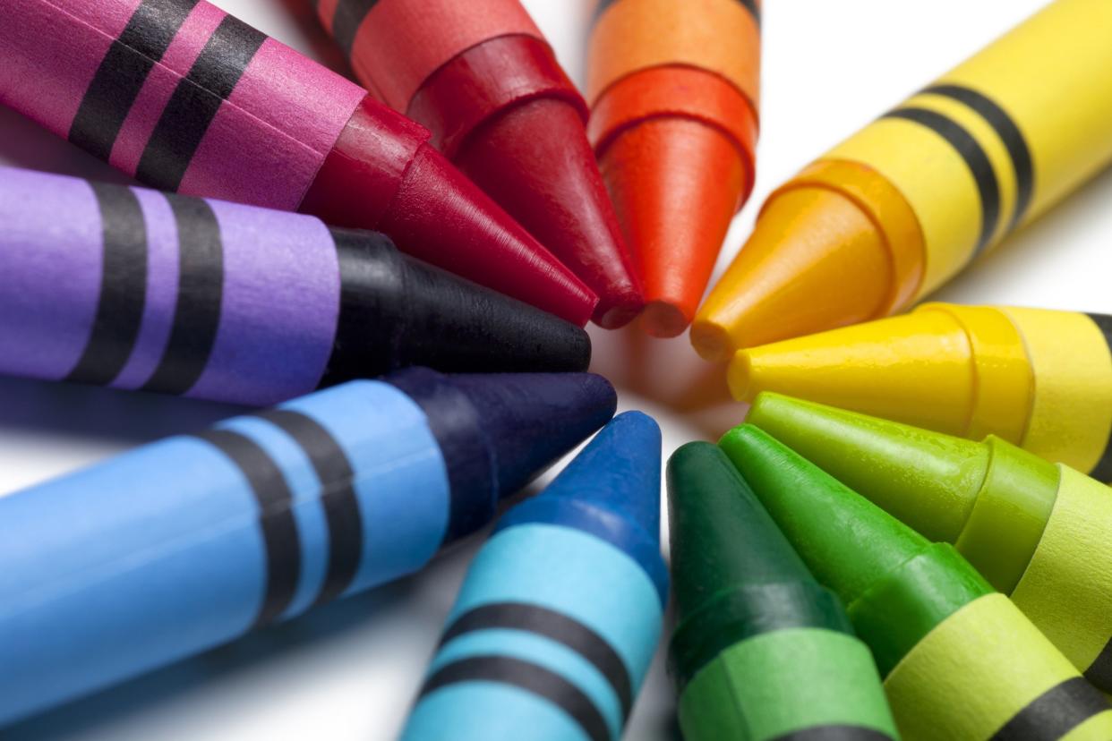 crayons in rainbow of colors