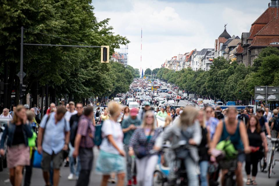 CORONAVIRUS-ALEMANIA-PROTESTAS (AP)