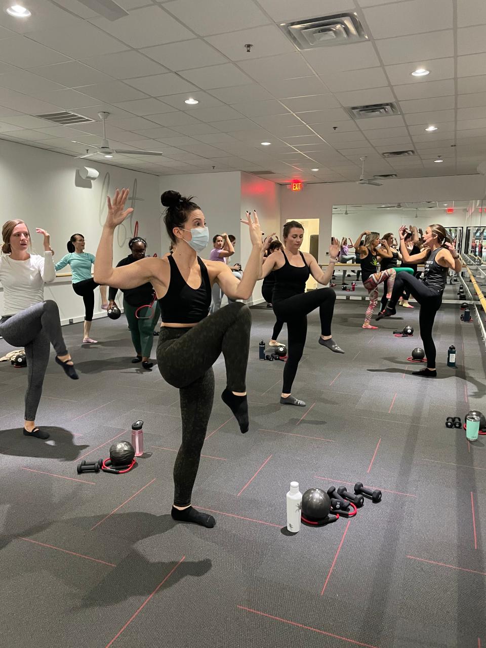 At Pure Barre Southwest Austin, you can choose to wear a mask. Social distancing is also encouraged and class capacity has been reduced.