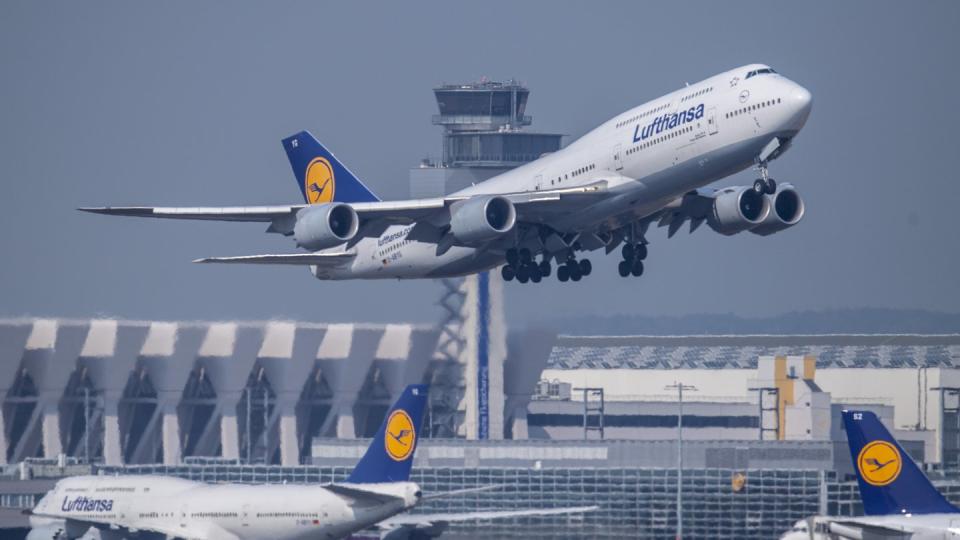 Die Lufthansa hat sich Konzernchef Spohr zufolge auf das mögliche Scheitern des Rettungsplans vorbereitet.