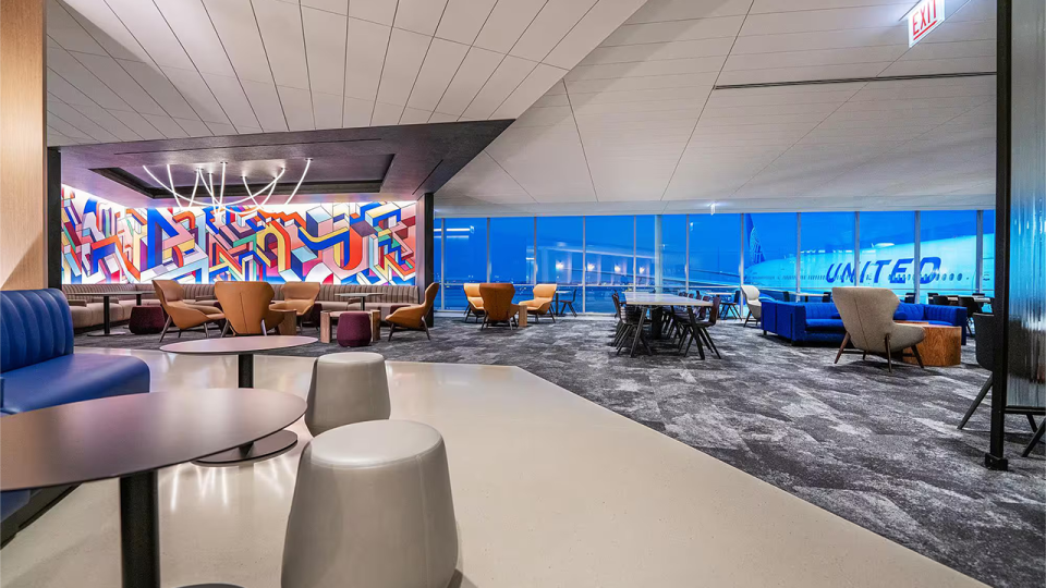 United Club in Chicago at C10. - United Airlines