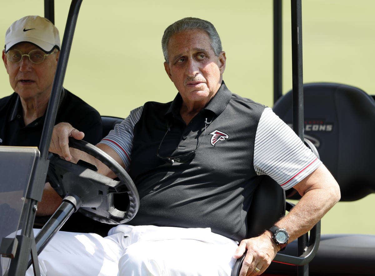 Falcons' Arthur Blank buys third franchise in Tiger Woods' new golf league