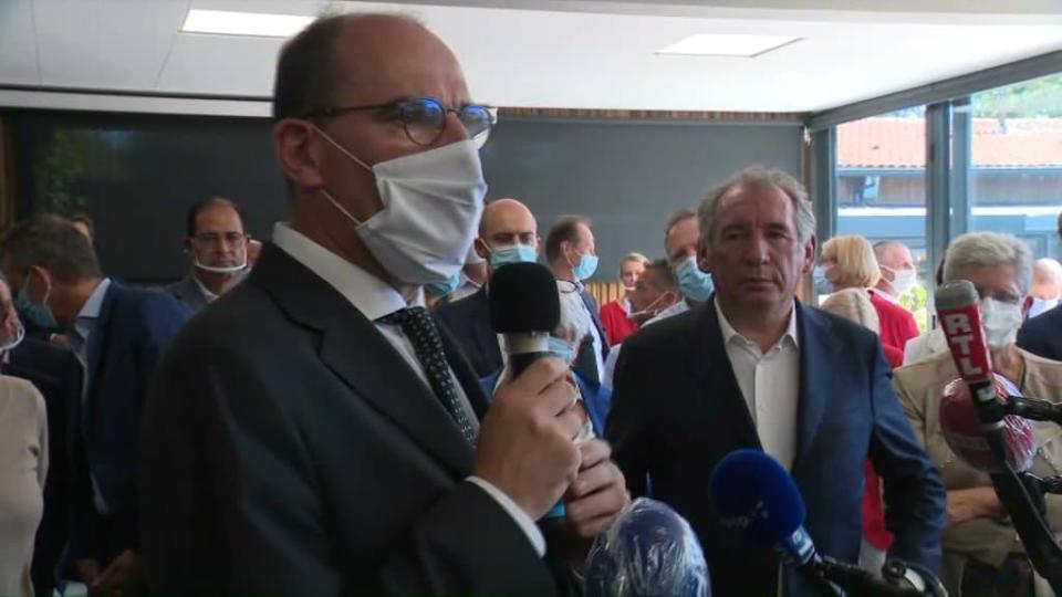 Le Premier ministre Jean Castex et le maire de Pau François Bayrou le 8 septembre à Biscarosse - BFMTV 