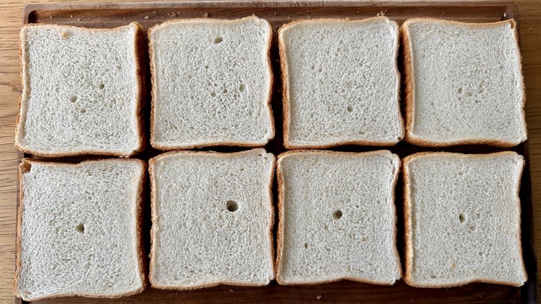 bread slices on cutting board