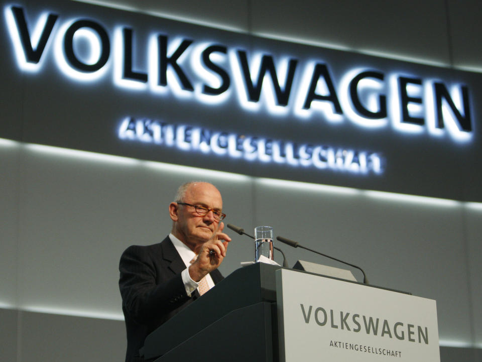 FILE - In a Thursday, Dec. 3, 2009 file photo, Ferdinand Piech, the chairman of the supervisory of the board of VW, delivers his speech during the Volkswagen extraordinary general meeting in Hamburg, northern Germany. Piech has died, according to German media reports Monday, August 26, 2019. He was 82. (AP Photo/Heribert Proepper, File)