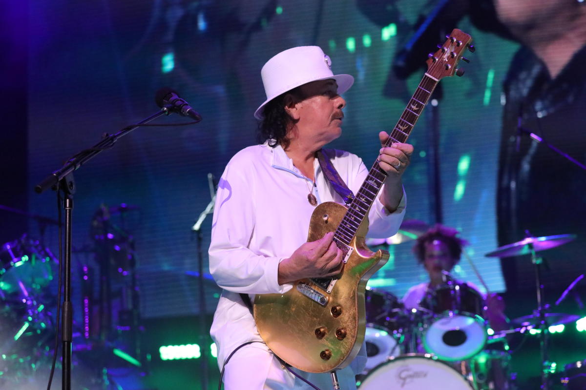 Carlos Santana Postpones His Next Six Concert Dates