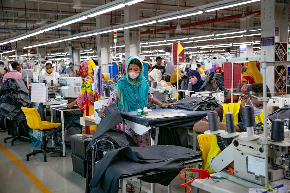 Garment workers at a factory in Bangladesh (Getty Images)