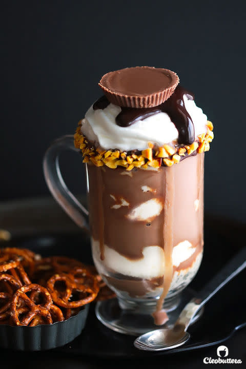 Peanut Butter Hot Chocolate Floats