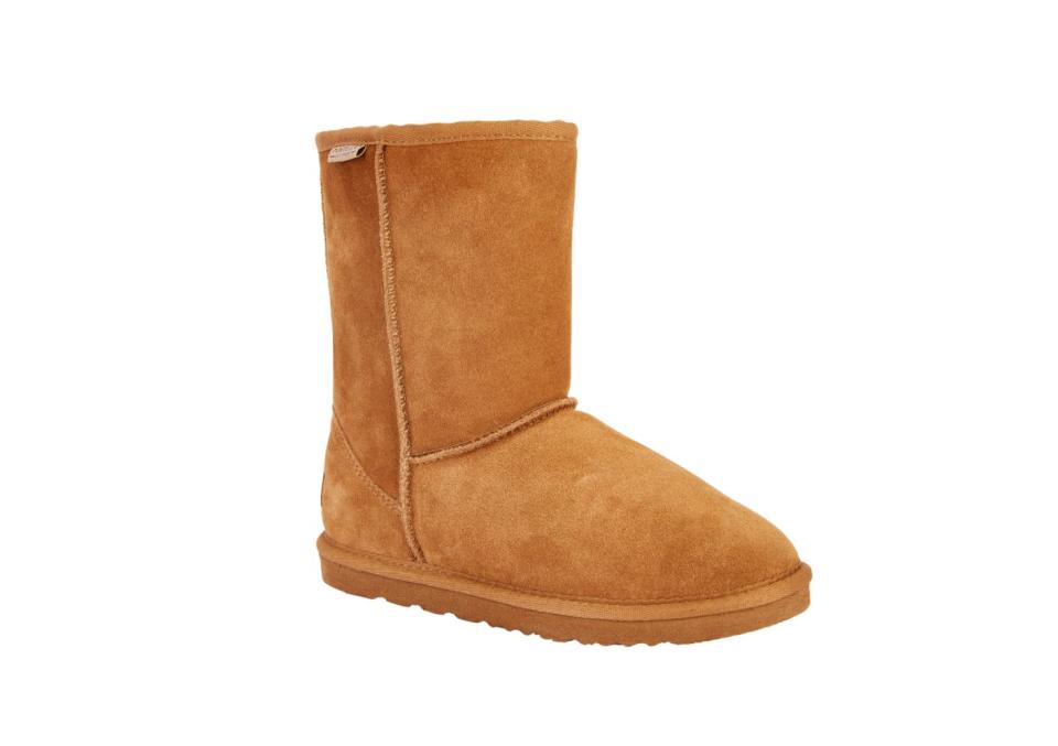 The lining of these boots is made with a wool blend, so your tootsies are sure to stay warm and toasty. (Photo: Walmart)