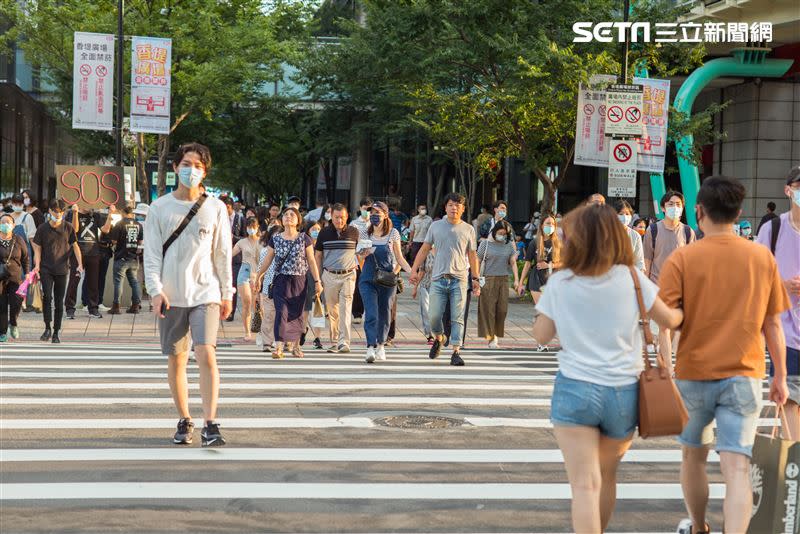 《牛津字典》負責人直呼，2020是「前所未見」的一年。（圖／資料照）