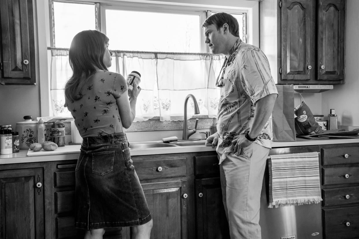 Kim (Rhea Seehorn) with her boring new boyfriend Glen (Alvin Cowan). - Credit: Greg Lewis/AMC/Sony Pictures Television