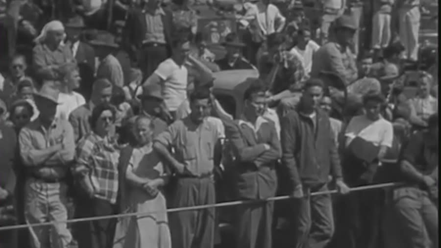 Thousands of onlookers gathered at the San Marino well to watch the attempted rescue of Kathy Fiscus in April 1949. (KTLA)