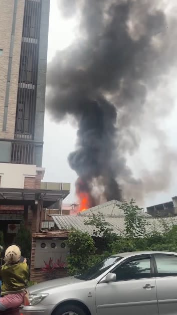 快新聞／傍晚宜蘭市民宅發生猛烈大火　1老翁不幸身亡