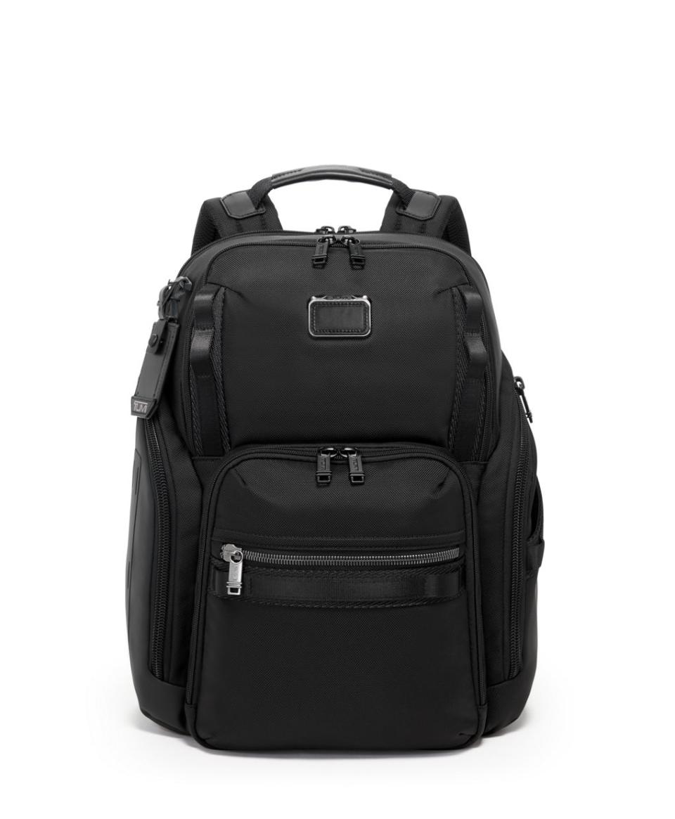 <p><a href="https://go.redirectingat.com?id=74968X1596630&url=https%3A%2F%2Fwww.tumi.com%2Fp%2Fsearch-backpack-01424801041&sref=https%3A%2F%2Fwww.esquire.com%2Flifestyle%2Fmoney%2Fg28799499%2Fbest-gifts-for-your-boss%2F" rel="nofollow noopener" target="_blank" data-ylk="slk:Shop Now;elm:context_link;itc:0;sec:content-canvas" class="link ">Shop Now</a></p><p>Search Backpack</p><p>$595.00</p><p>tumi.com</p>