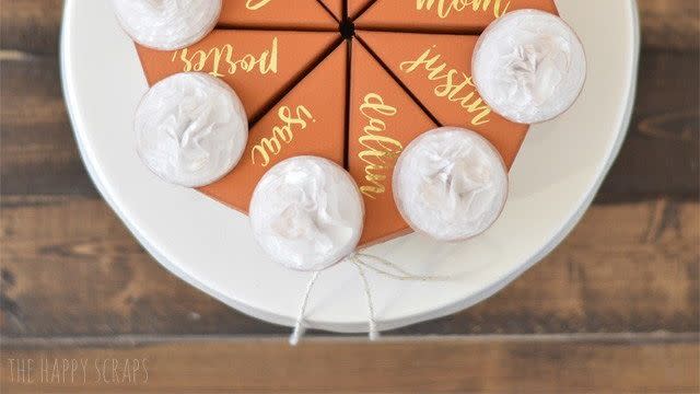 pumpkin pie place cards for Thanksgiving