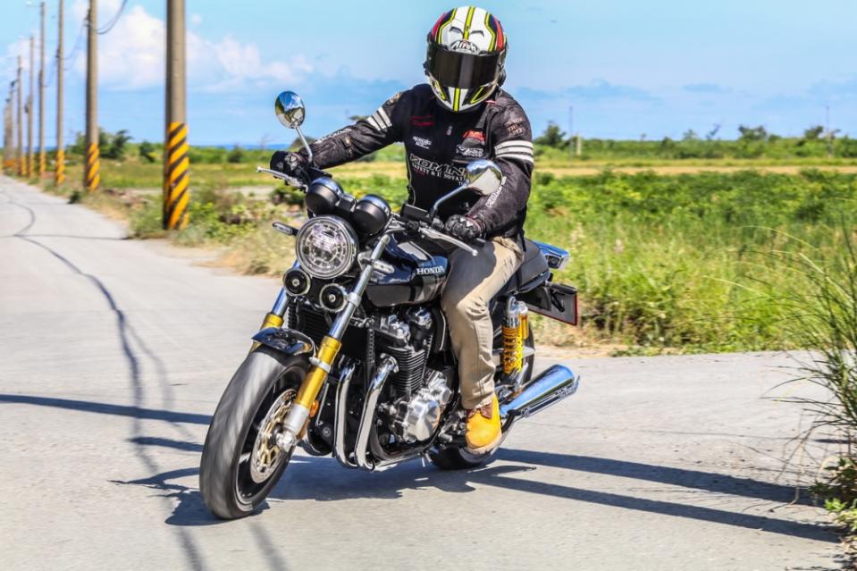 橫越台灣之旅（上），與Honda CB1100 RS的邂逅