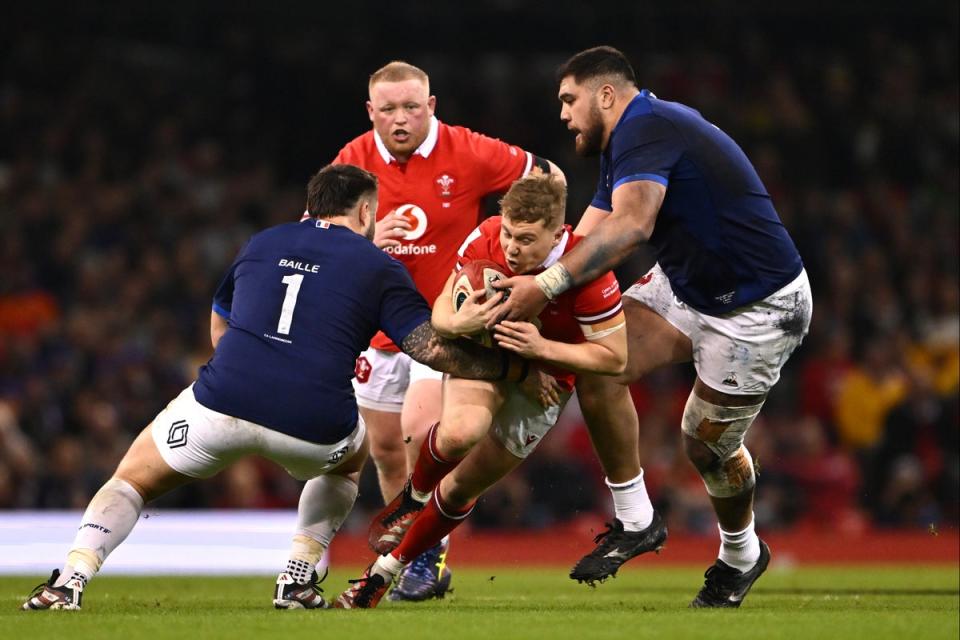 Emmanuel Meafou (right) is the latest colossus deployed by France (Getty Images)