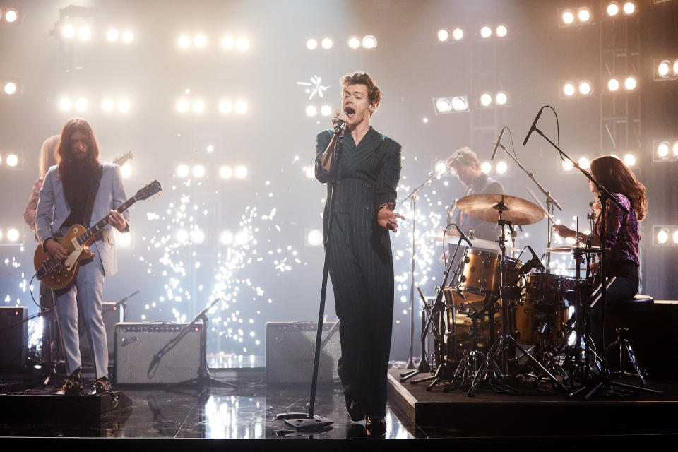 Harry Styles performs 'The Late Late Show with James Corden,' Thursday, May 18, 2017 (12:35 PM-1:37 AM ET/PT) On The CBS Television Network. (Photo by Terence Patrick/CBS via Getty Images)