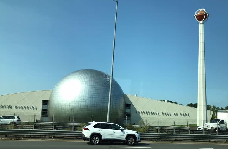 La fachada del recinto del Salón de la Fama, en Springfield, Massachusetts