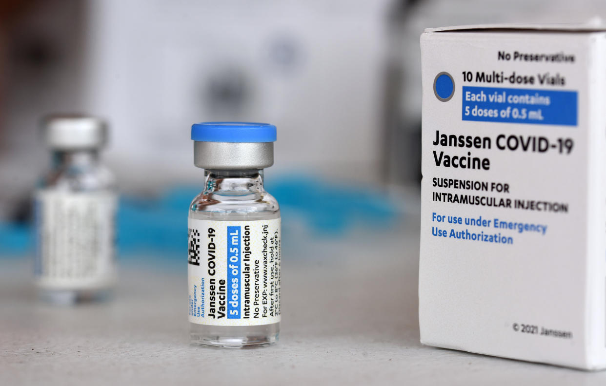 Der Impfstoff von Johnson & Johnson (Bild: Paul Hennessy/SOPA Images/LightRocket via Getty Images)
