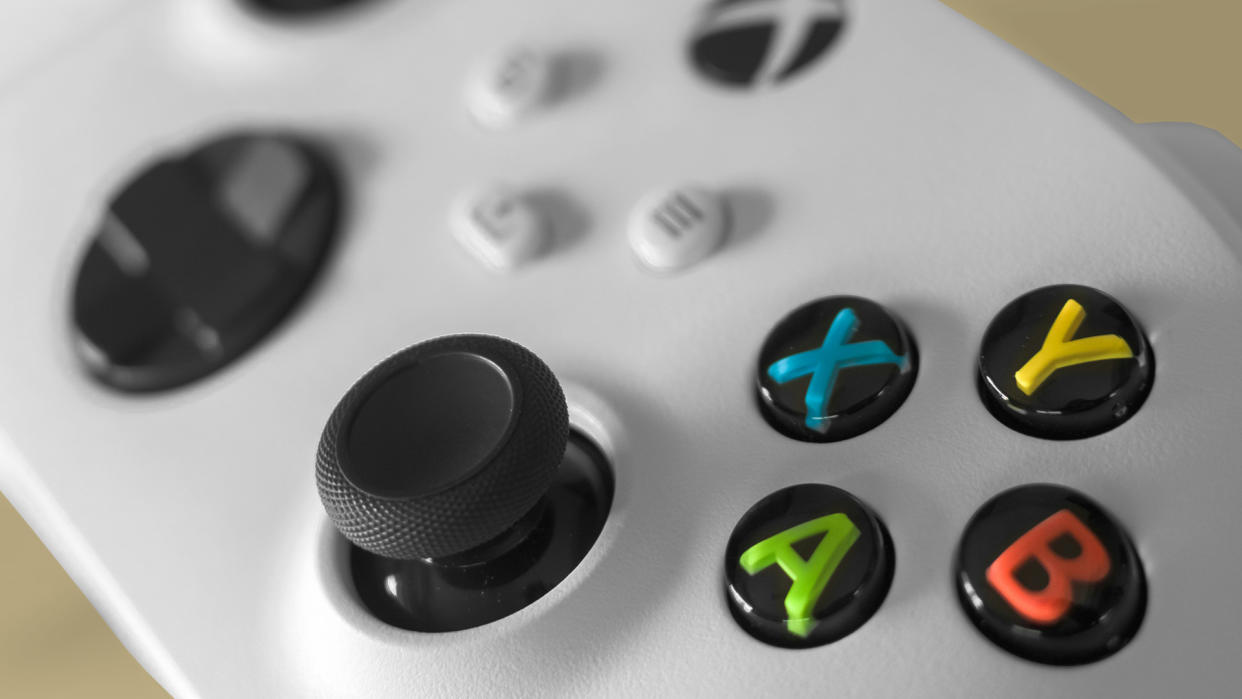  Xbox Wireless Controller (close-up). 