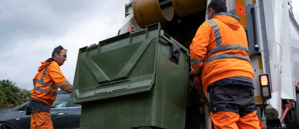 Collecte des déchets dans l'agglomération de la ville de Dinan (Côtes-d'Armor), le 7 juin 2022.  - Credit:Martin Bertrand/Hans Lucas via AFP