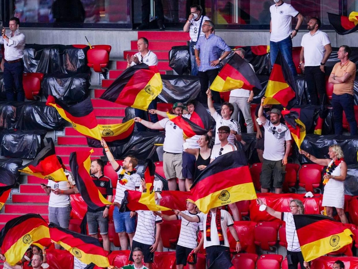 "Masken-Allergie" könnte Folgen für Bundesliga haben