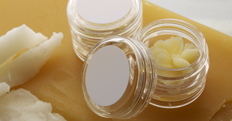 homemade petroleum jelly with beeswax and coconut oil