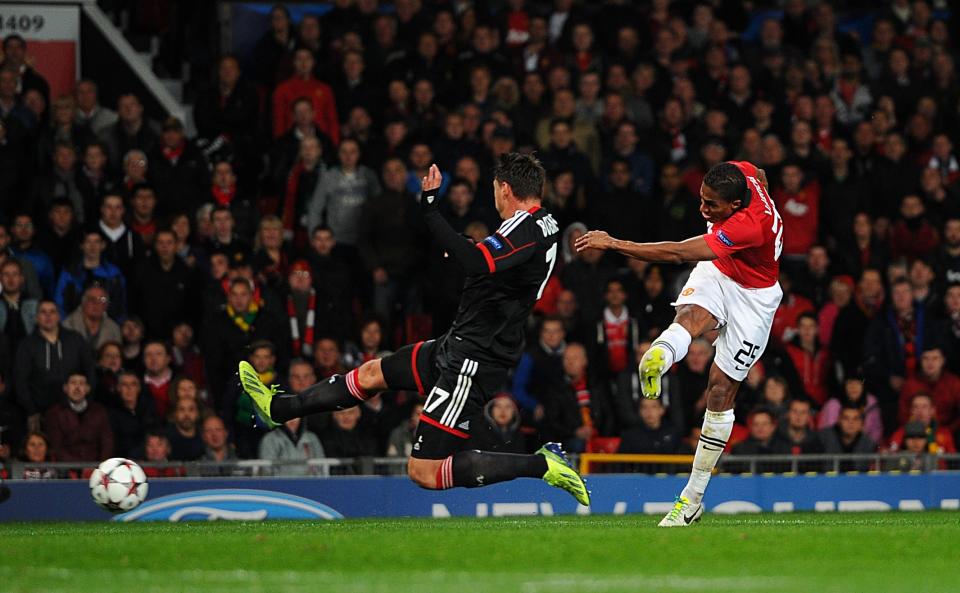 Manchester United's Antonio Valencia scores his side's fourth goal