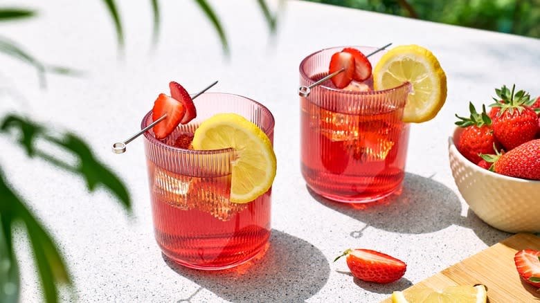 strawberry lemon drink