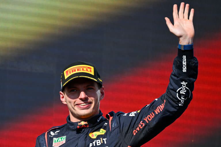 La alegría de Verstappen en el podio