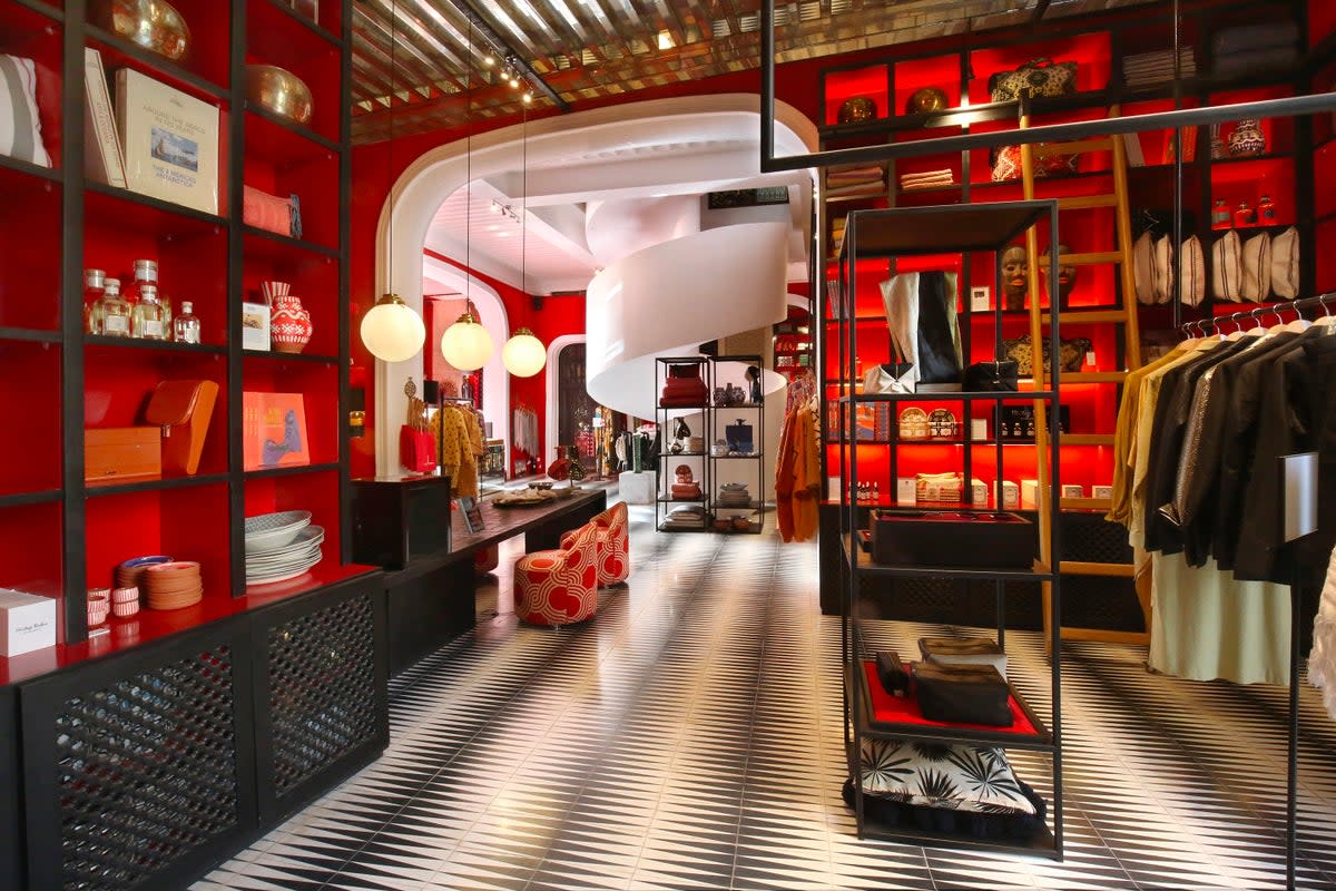 El Fenn has a scarlet-daubed concept store (©Cécile Treal)