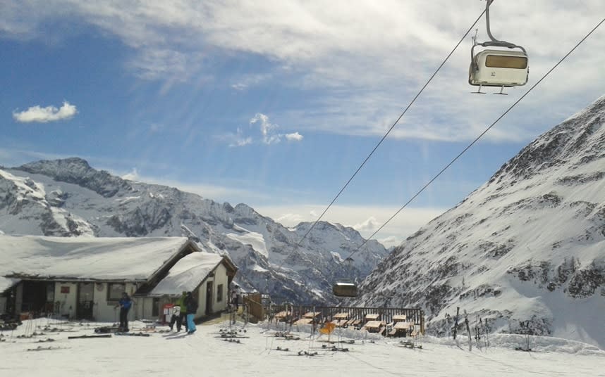 Explore the three valley network from Champoluc
