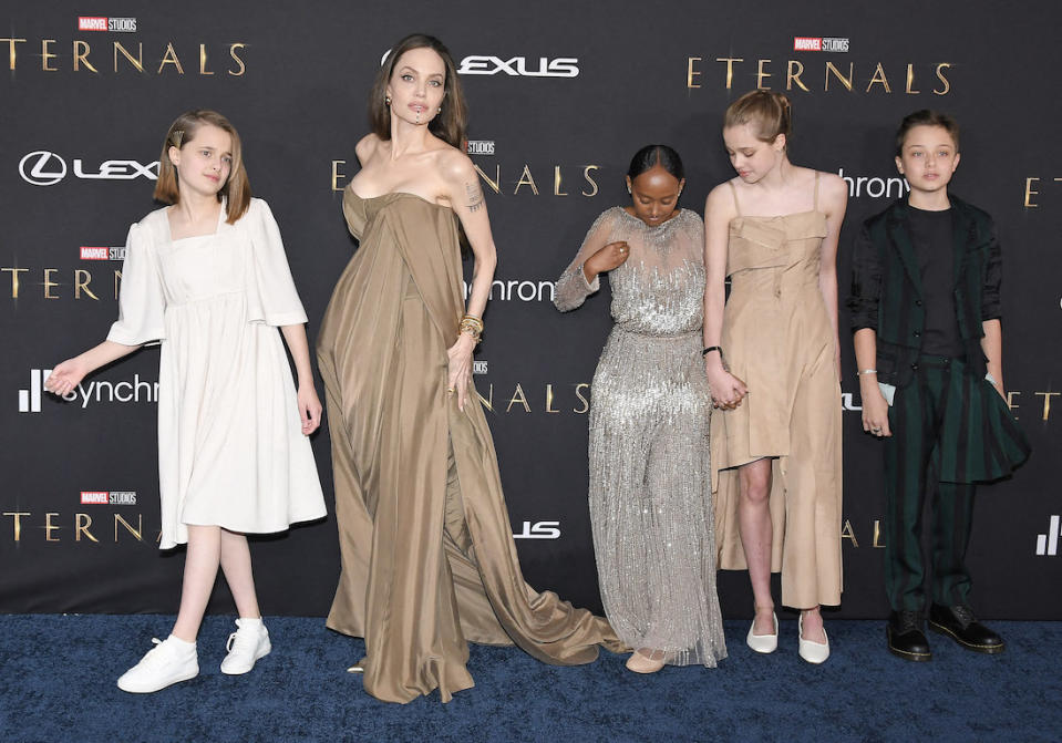 Vivienne, Angelina Jolie, Zahara, Shiloh et Knox