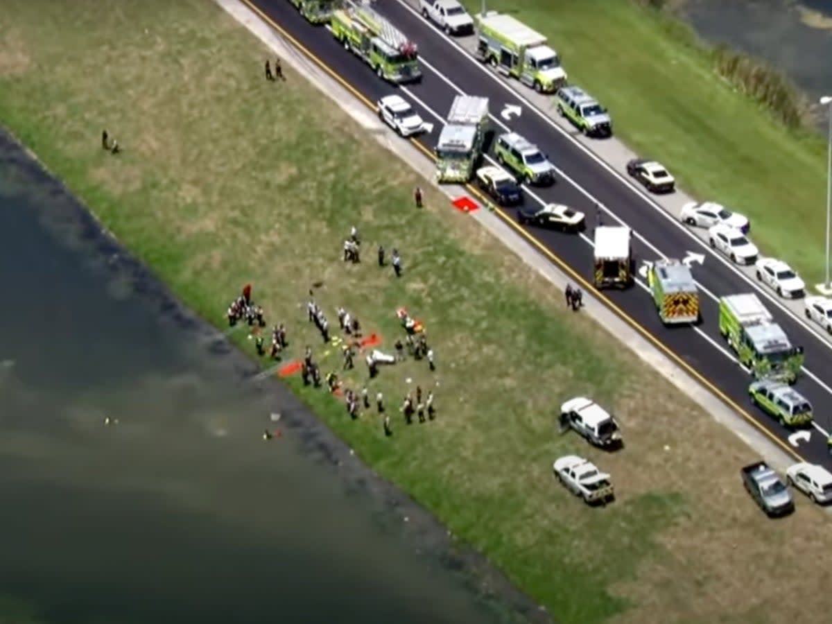 One person died after a minivan carrying two people crashed into a pond in Miami, Florida (WSVN)