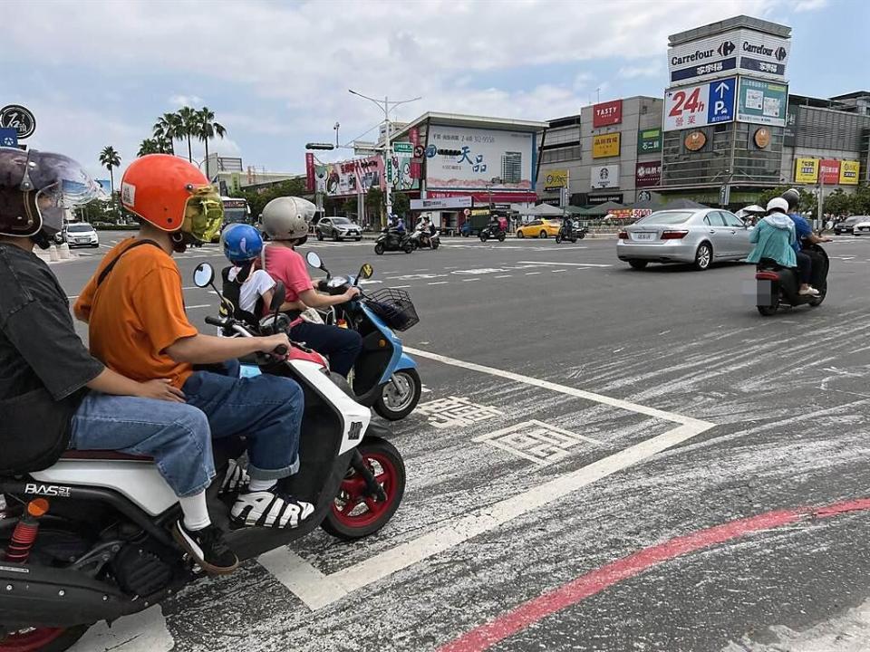 機車大廠今年大打割喉戰搶市，讓燃油機車捲土重來。圖／本報資料照片