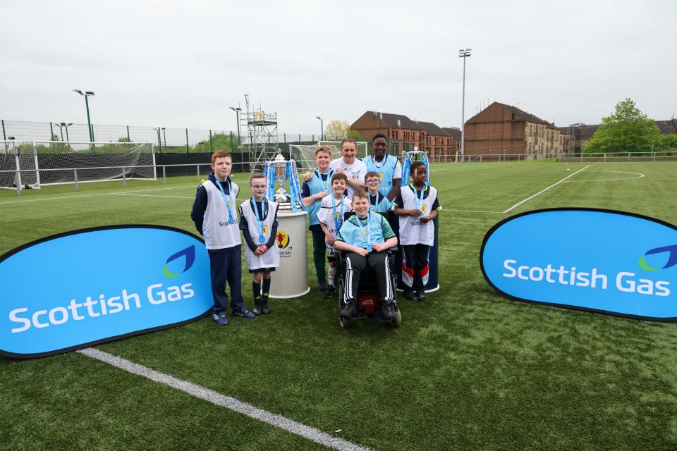 Pat Nevin appeared alongside the legendary Scottish Gas Scottish Cup trophies ahead of the men’s and women’s finals in May.