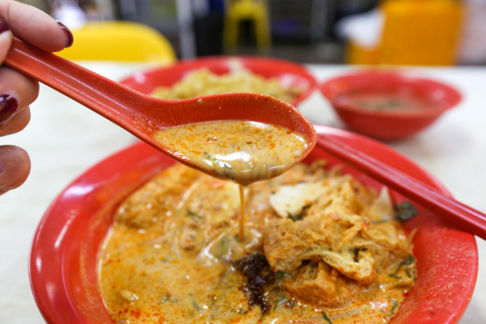 Sheng Ji Fishball Noodle 10 - laksa