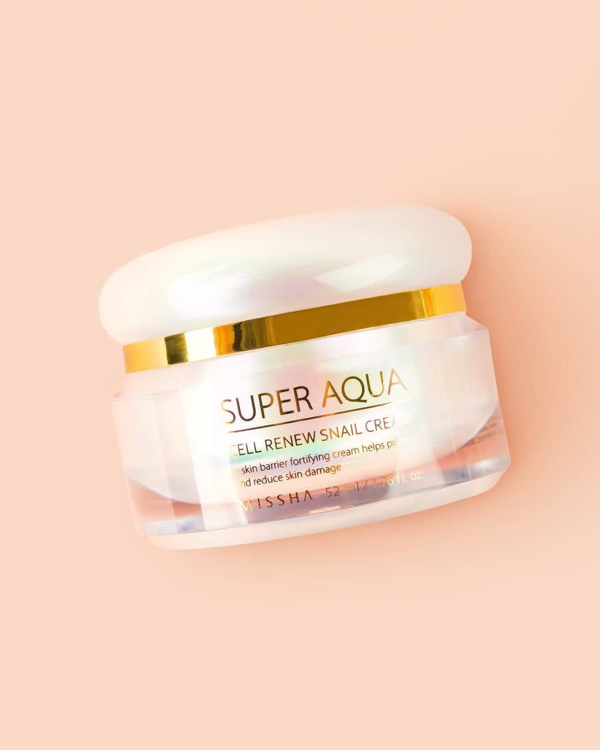 3) Super Aqua Cell Renew Snail Cream