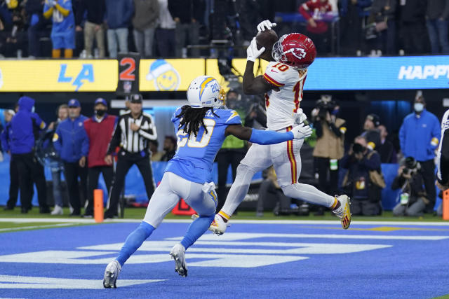 Chiefs alone in first place in AFC after some weekend help