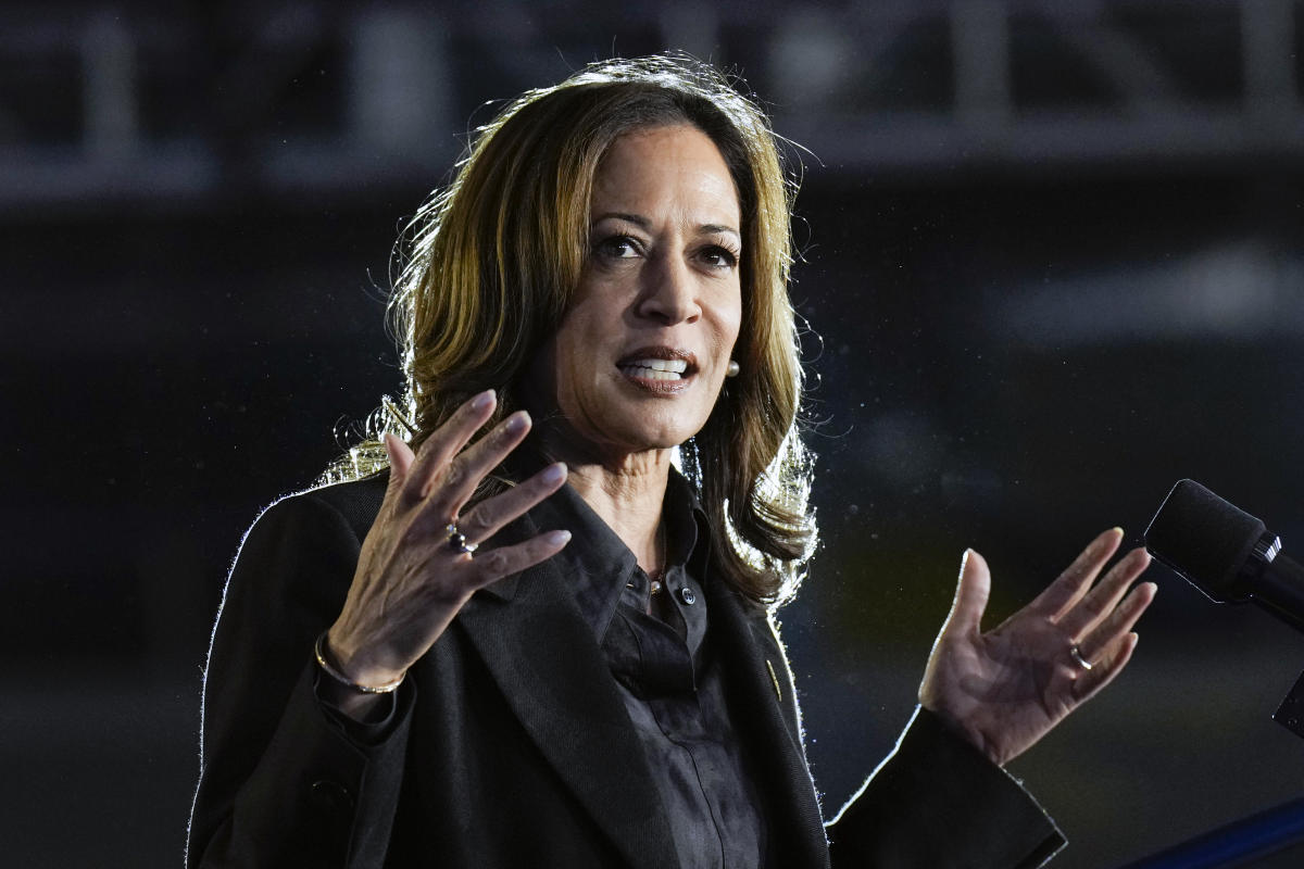 Kamala Harris Mentors Next Generation of Politicians