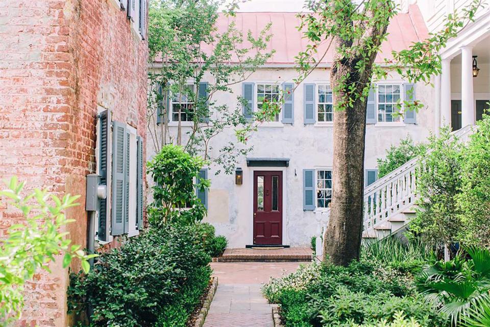 Courtyard of the Zero George hotel in Charleston