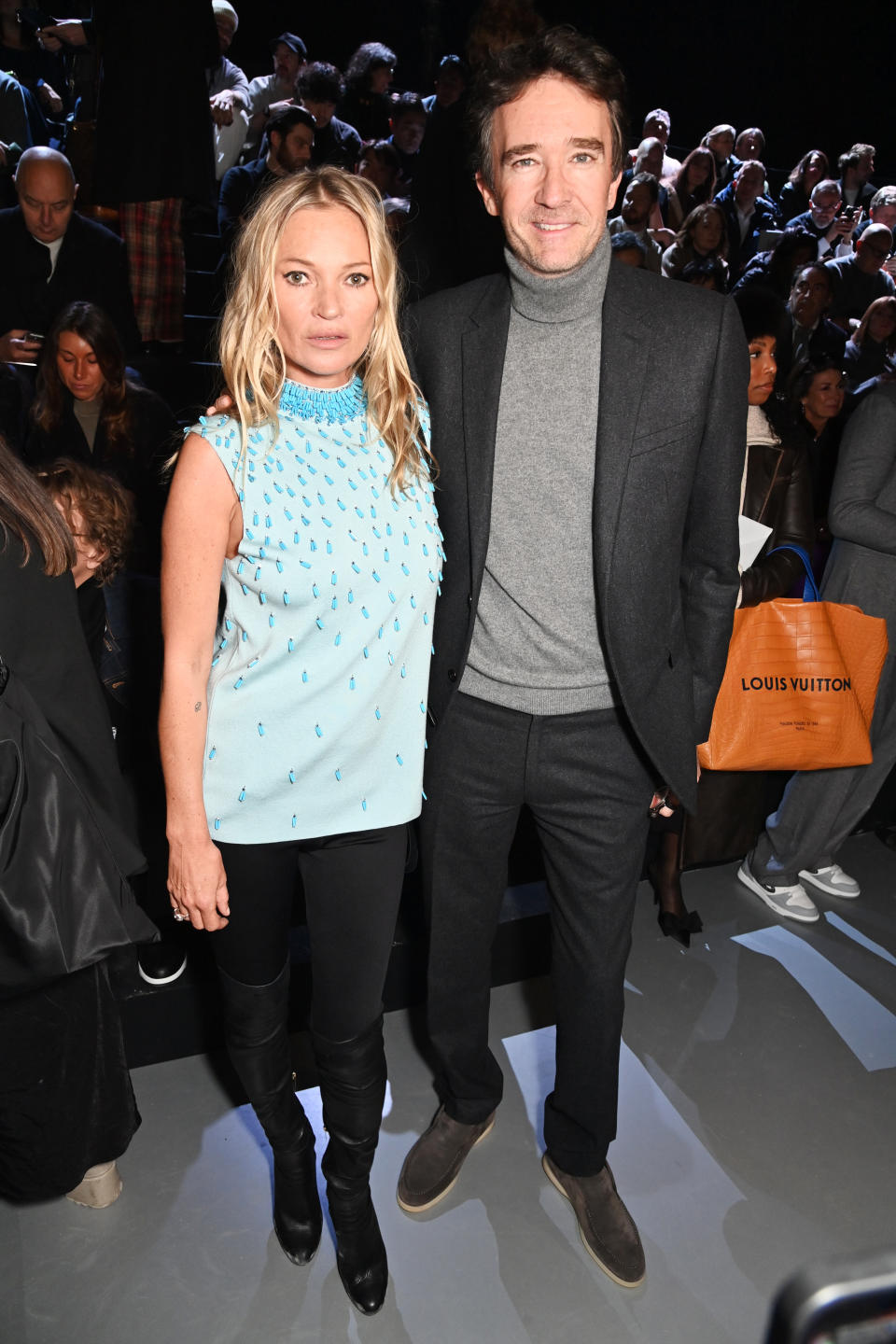 PARIS, FRANCE - JANUARY 19: Kate Moss and Antoine Arnault attend the Dior Homme front row during Paris Fashion Week Menswear Fall/Winter 2024-2025 at Ecole Militaire on January 19, 2024 in Paris, France. (Photo by Dave Benett/Getty Images)