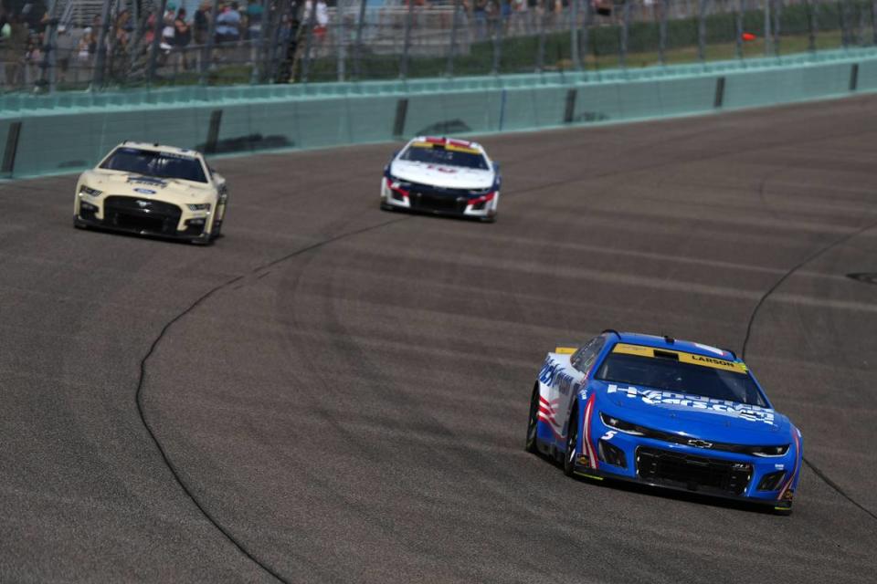 NASCAR Cup Series driver Kyle Larson (5) races during the 4EVER 400 presented by Mobil 1 at Homestead-Miami Speedway.