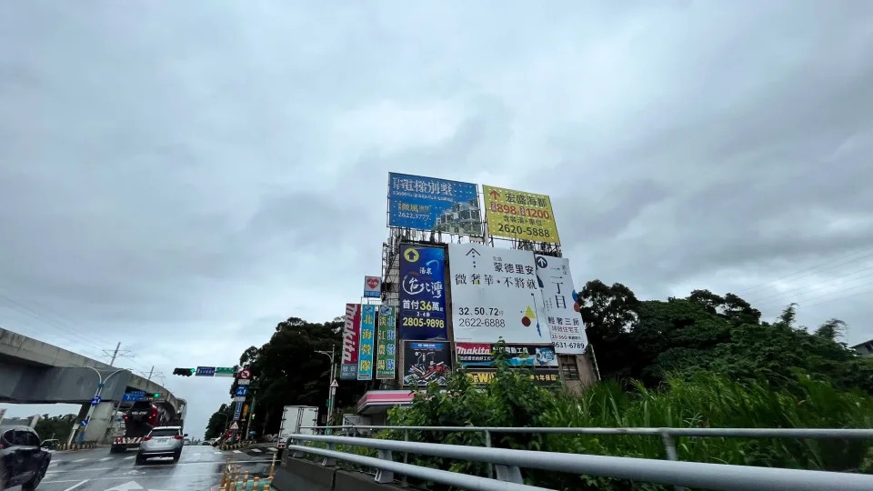 房市以首購產品為主流，與股市連動性較小。（圖／東森新聞張琬聆攝）