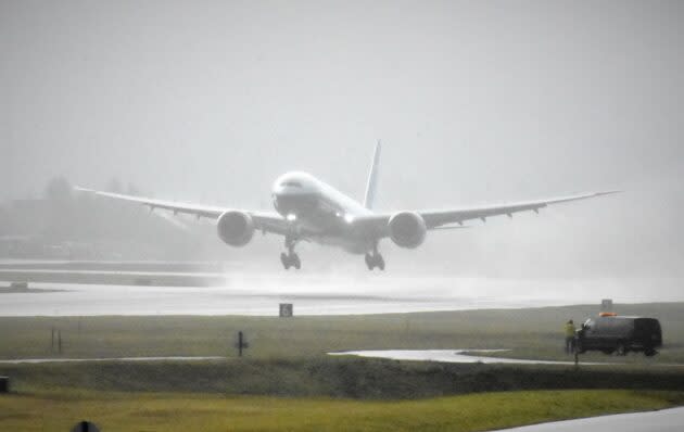 Boeing 777X takeoff