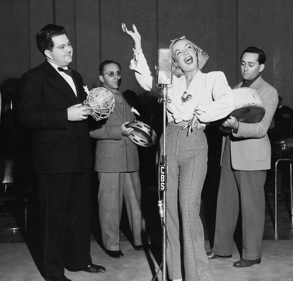 <p>There was no time to celebrate the holidays for Carmen Miranda, who was busy performing for the CBS Radio Elgin Christmas Show on December 25, 1944. </p>